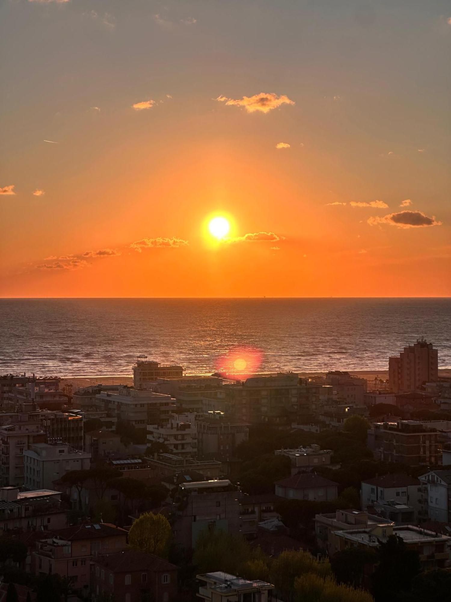 Panoramico Appartamento Vista Mare Rimini Extérieur photo